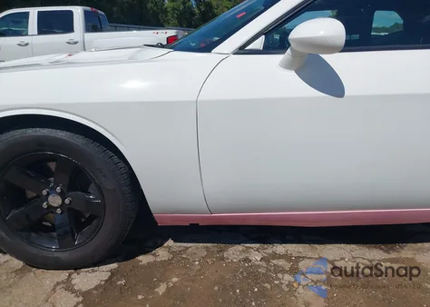 2014 Dodge Challenger Sxt из США, поврежденный, VIN 2C3CDYAG6EH212176